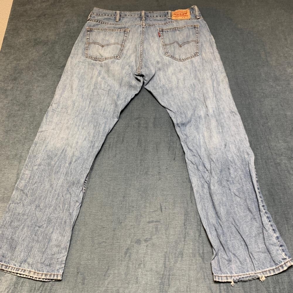 Levi's 514 Jeans Mens 38x32 Blue Denim Cotton Slim Fit Straight Leg Distressed
